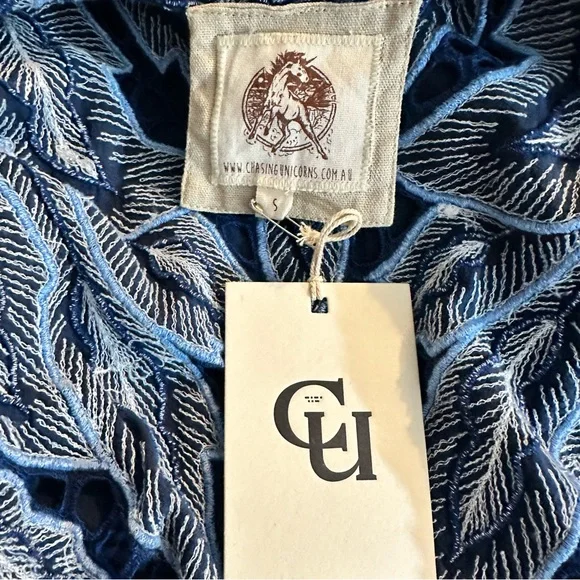 •nwt• ✨rare✨ Chasing Unicorns Lace Embroidered Romper - Picture 10 of 10